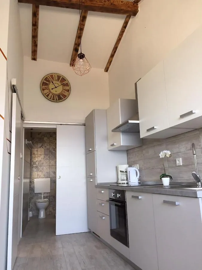 Apartments Novum Novi Vinodolski 0*,